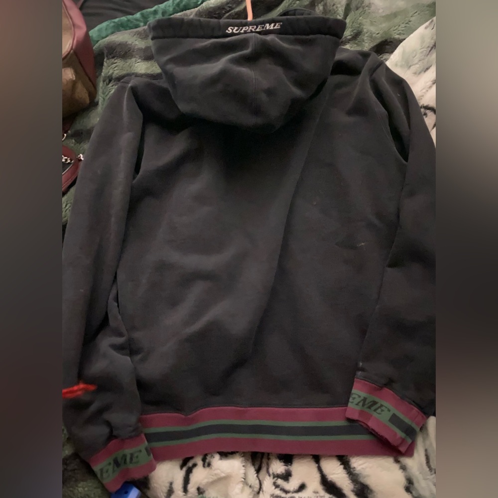 Supreme hoodie